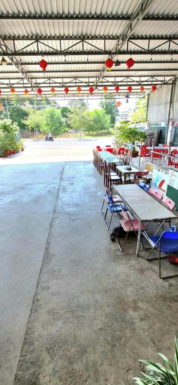 ホテル Khach San Ngoc Quynh ラジー エクステリア 写真