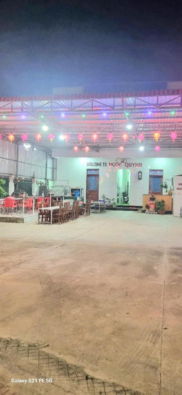 ホテル Khach San Ngoc Quynh ラジー エクステリア 写真